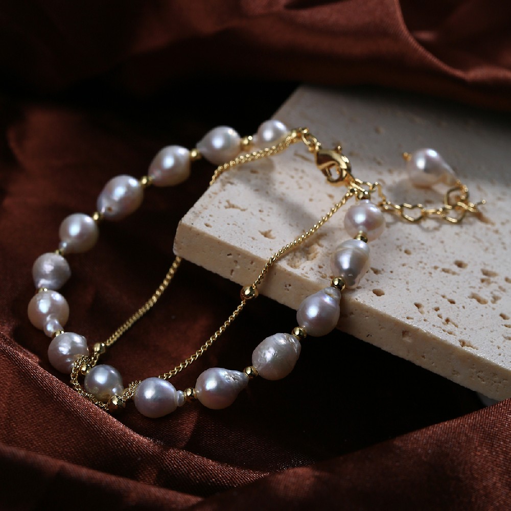 Pearl bracelet