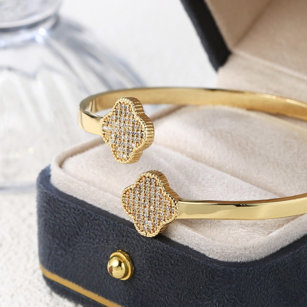 Fashion 14k Gold Plated Color Four Leaf Clover Zircon Cuff Bangle for Women Ladies