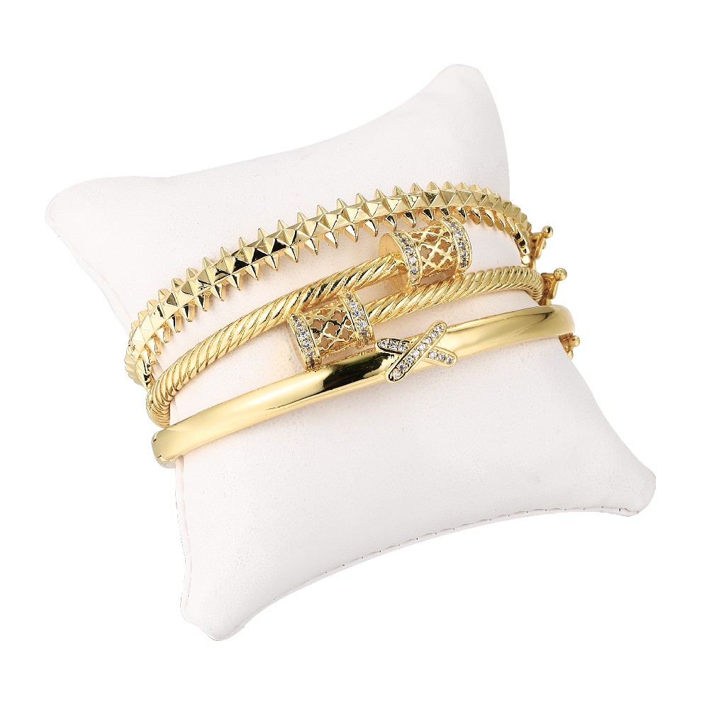 Fashion Gold Plated 3 in 1 Brass Luxury Design Bangle Set for Women