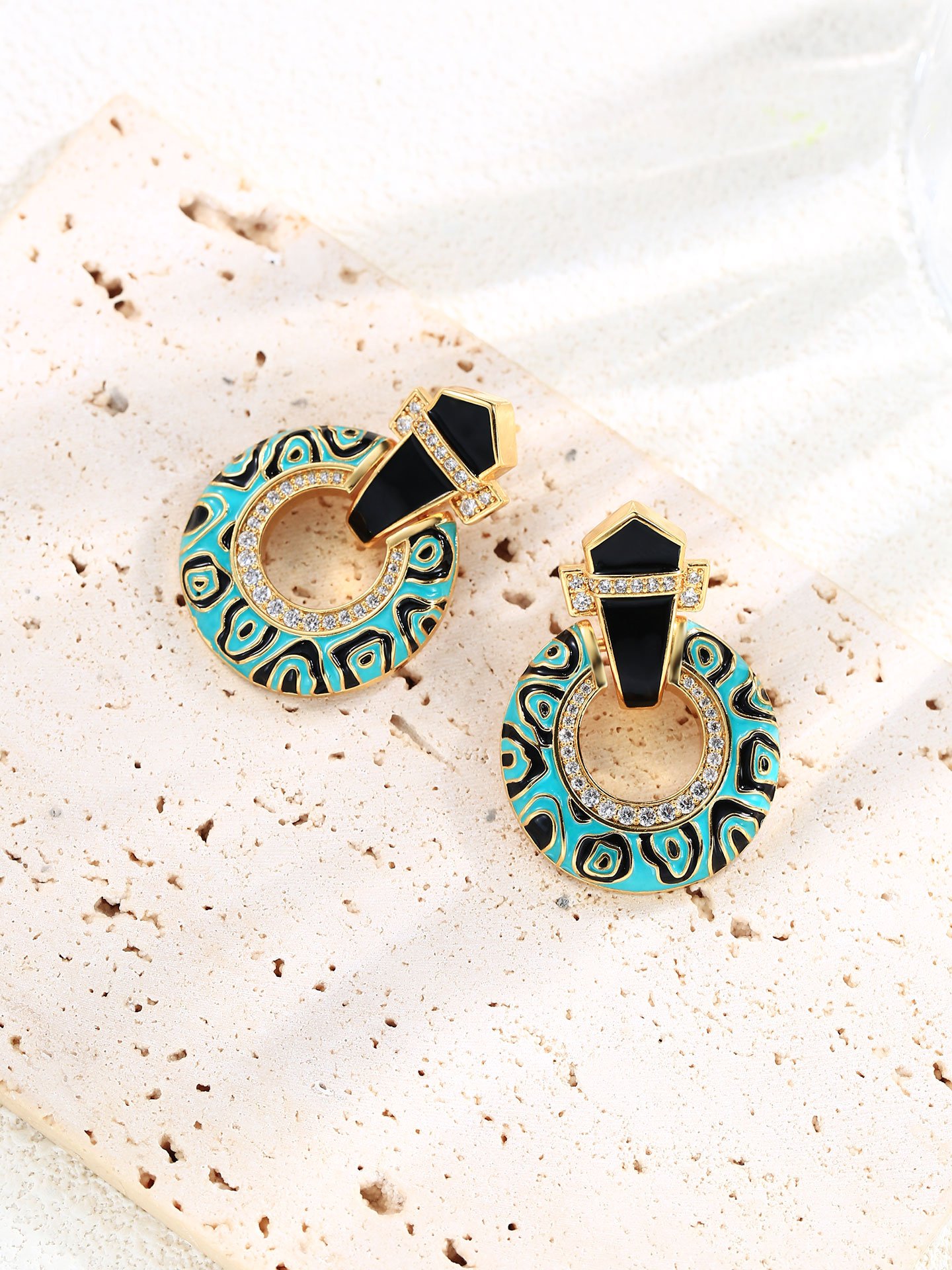 Luxury Vintage 18K Gold Plated Brass Oil Drip Custom Stud Earrings for Women with an Elegant Statement Design - Image 5